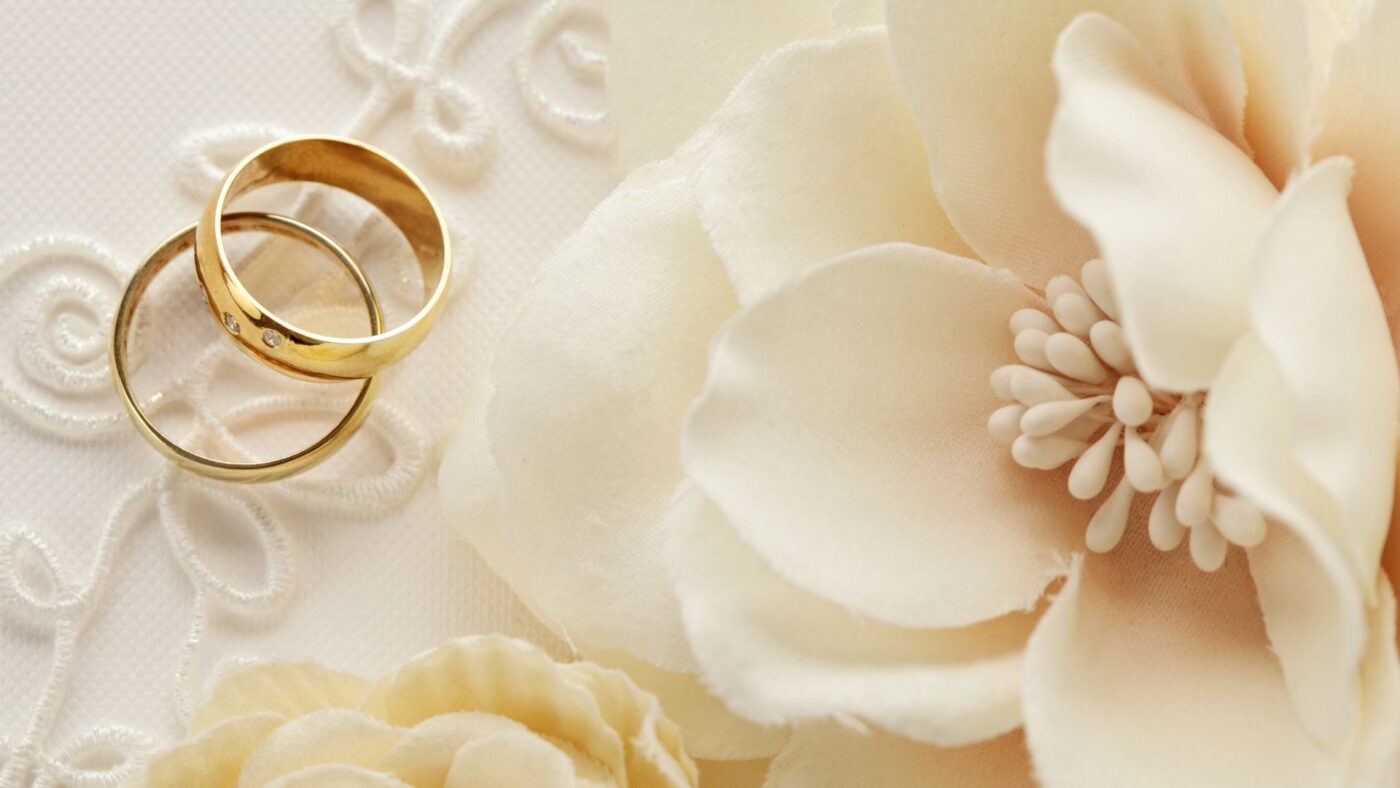 gold wedding rings