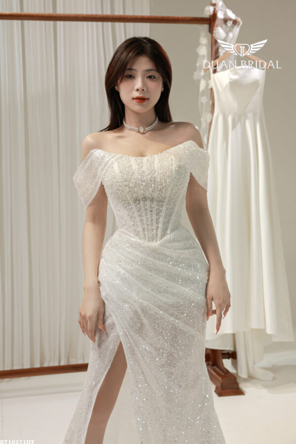 Saphira - off-shoulder mermaid wedding dress
