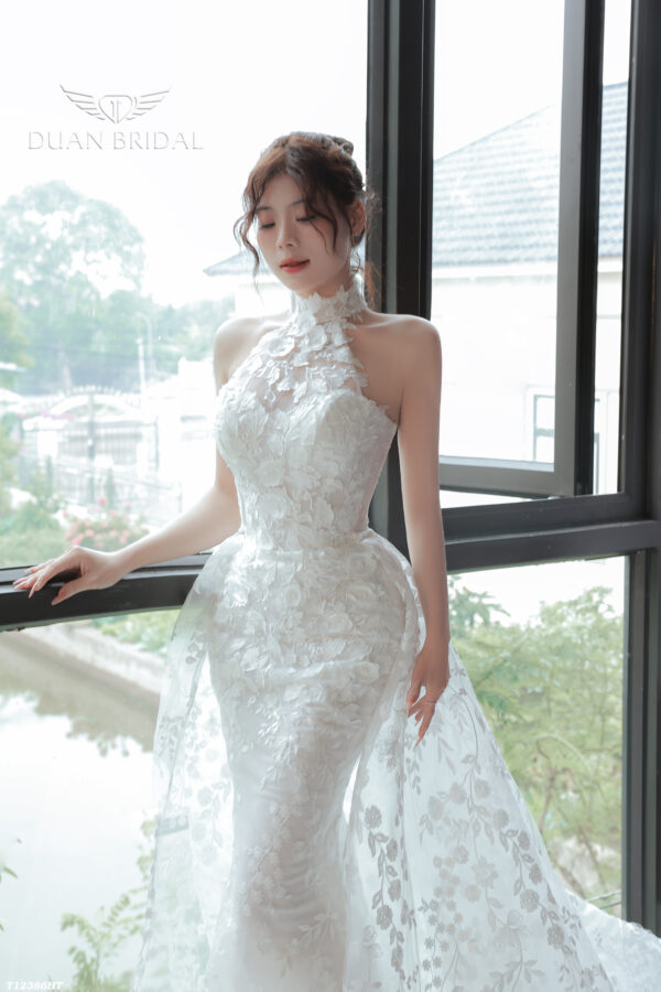 Lace Bloom - sleeveless mermaid wedding dress