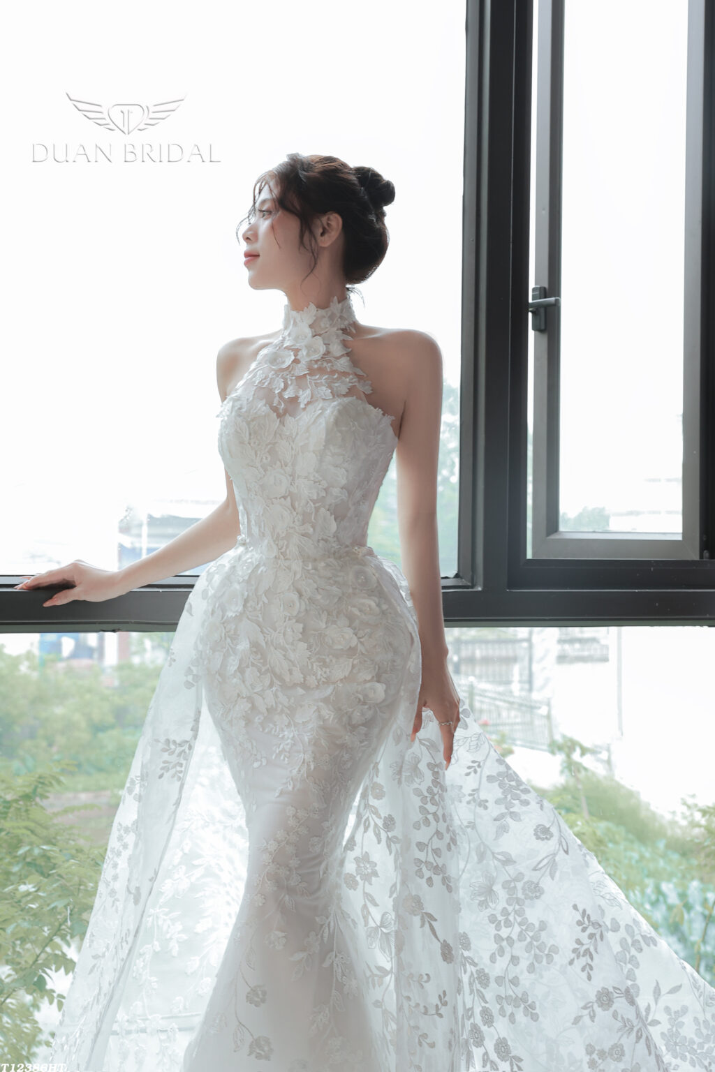Lace Bloom - sleeveless mermaid wedding dress - 3