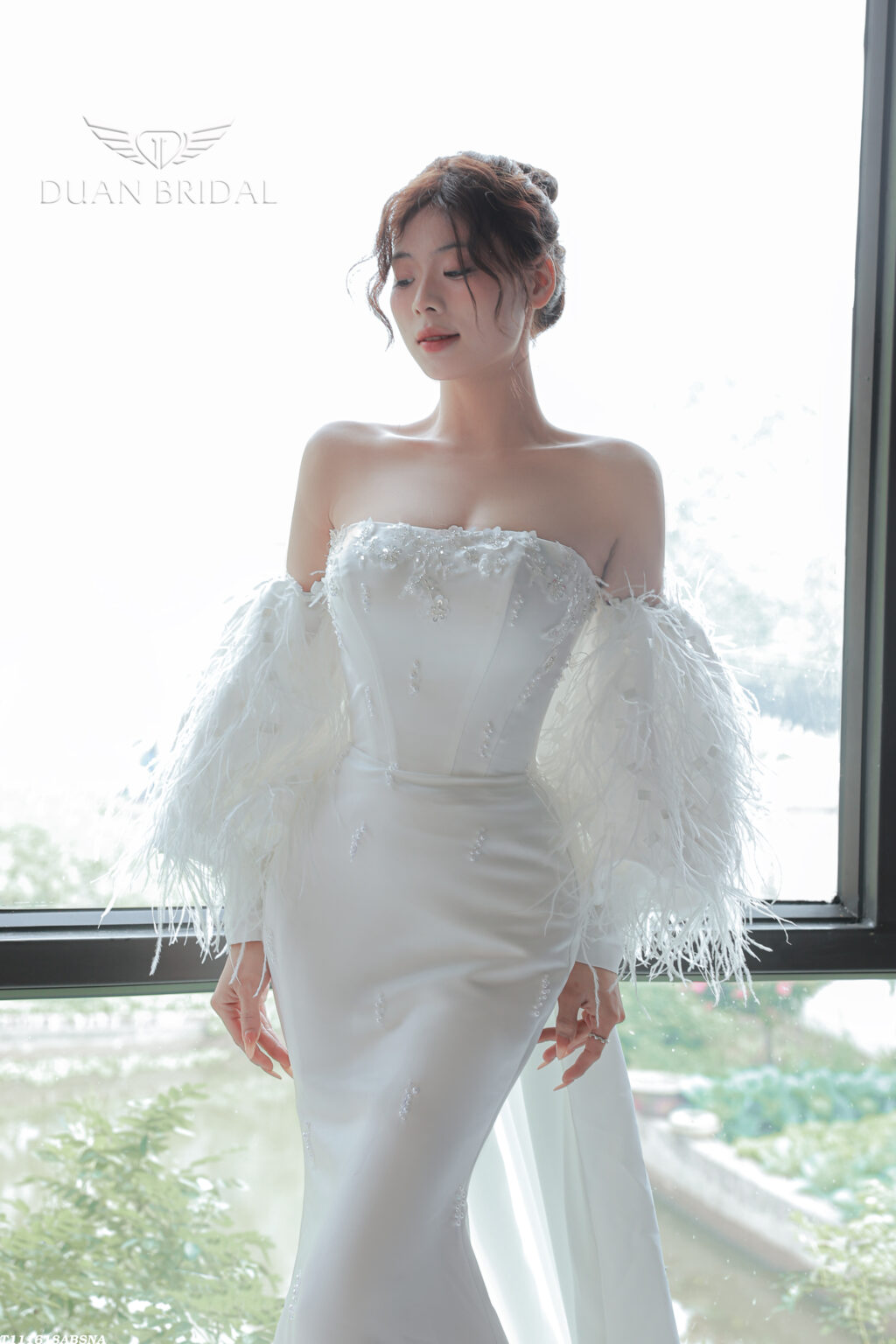 Venisia - detachable sleeve mermaid wedding dress