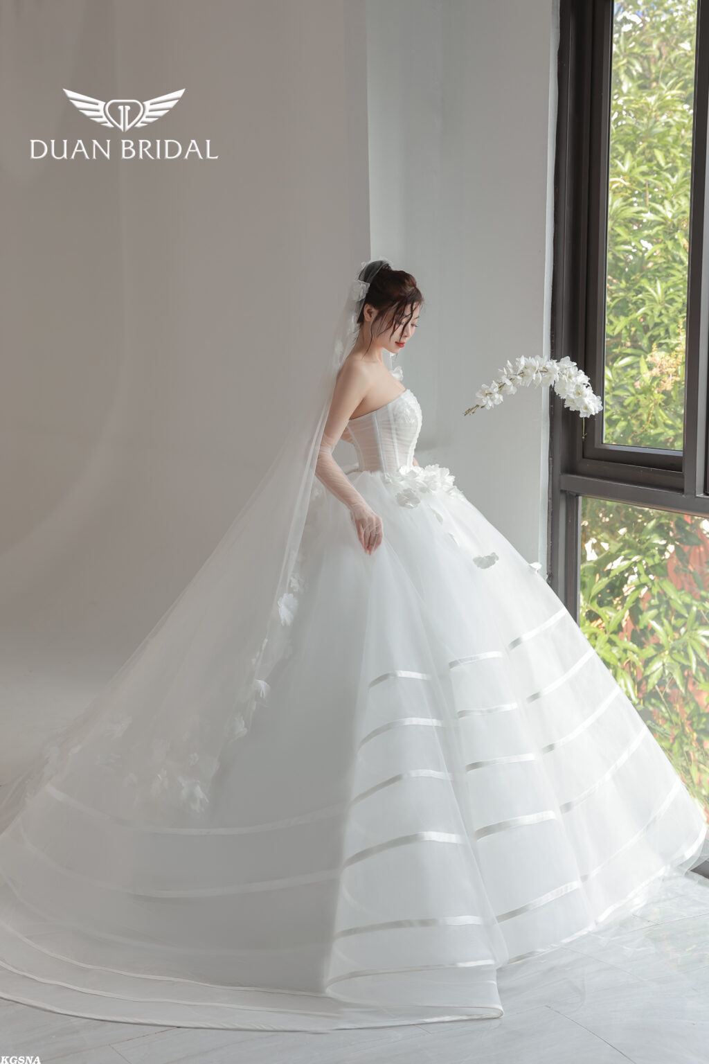 Blissia - sleeveless ball gown wedding dress - 5