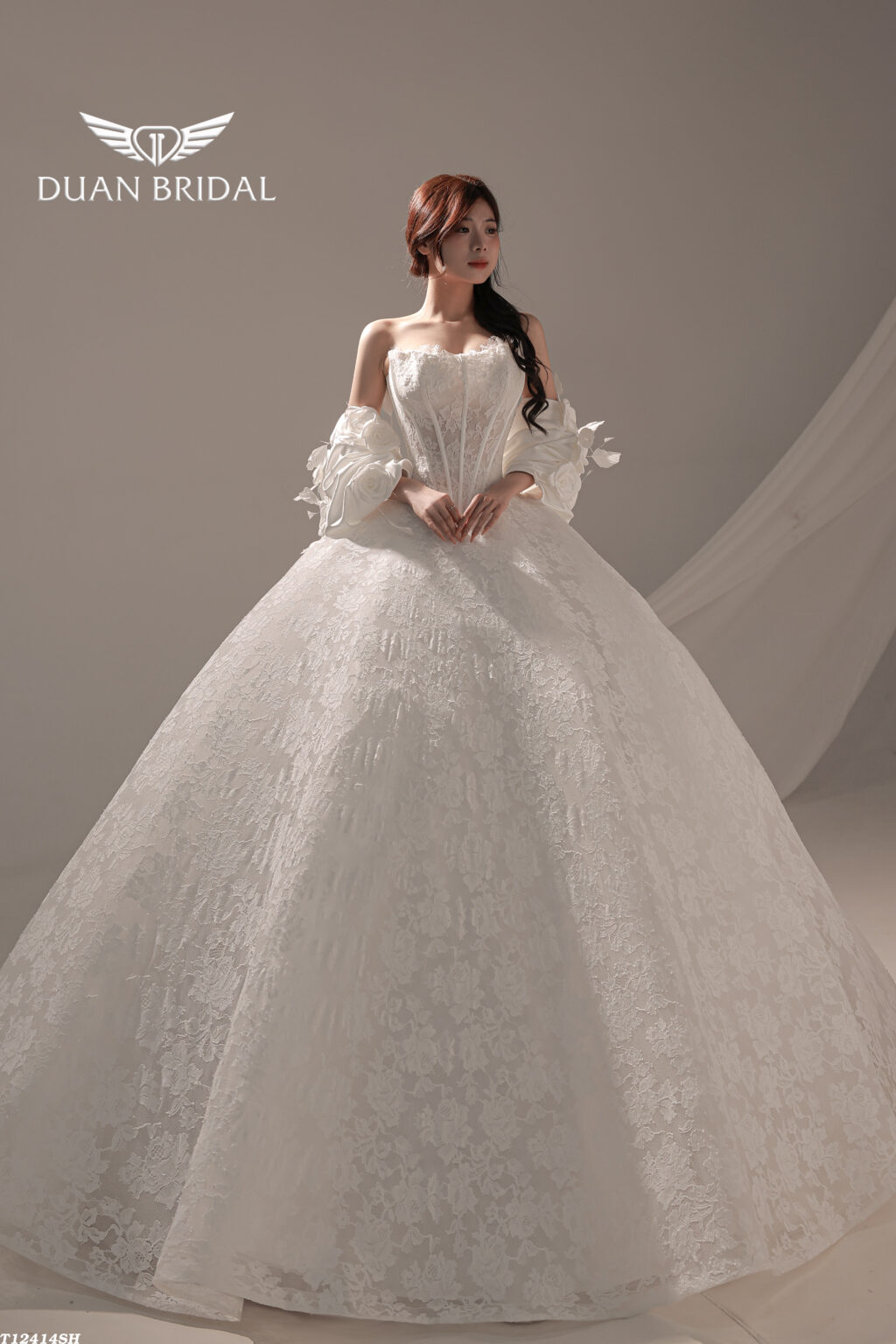 Calla - detachable sleeve ball gown wedding dress - 5