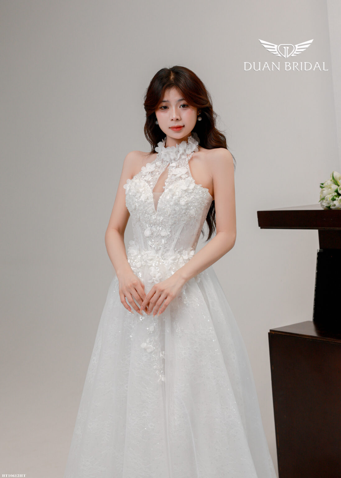 Lazra - sleeveless A-line wedding dress - 3