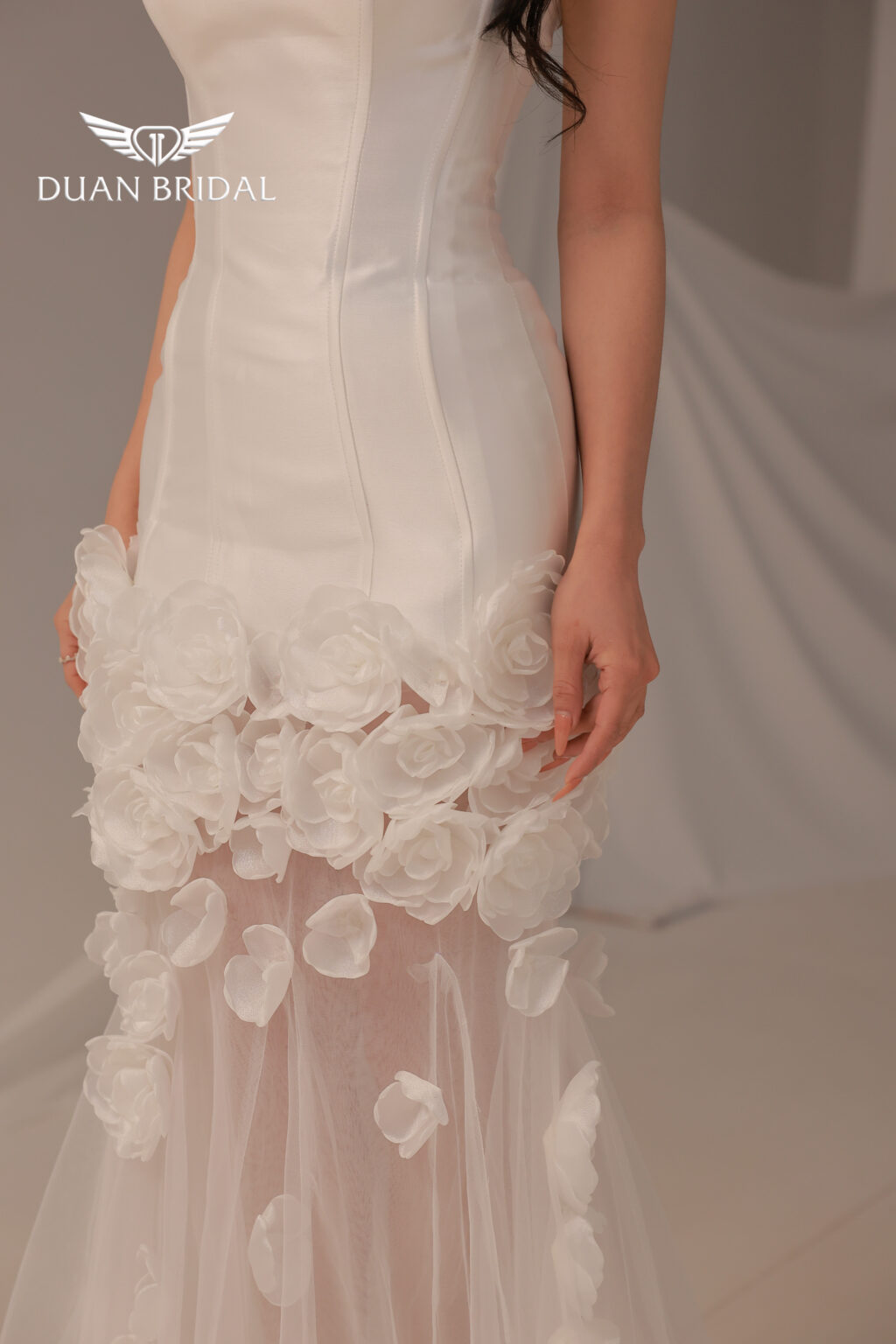 Amara - sleeveless mermaid wedding dress - 4