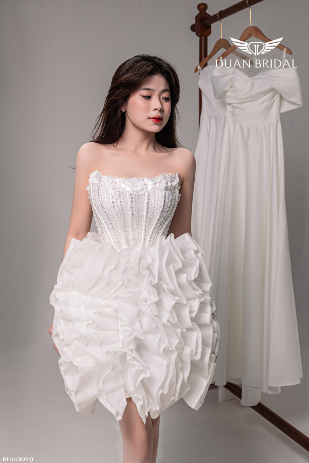 Zinnia - sleeveless mini wedding dress - 2