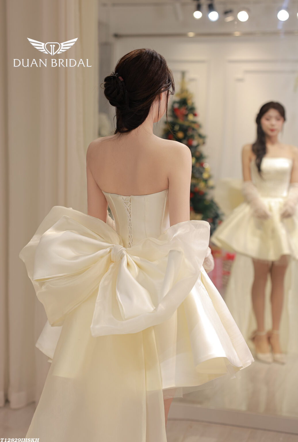 Reverie - detachable sleeve mini wedding dress - 2