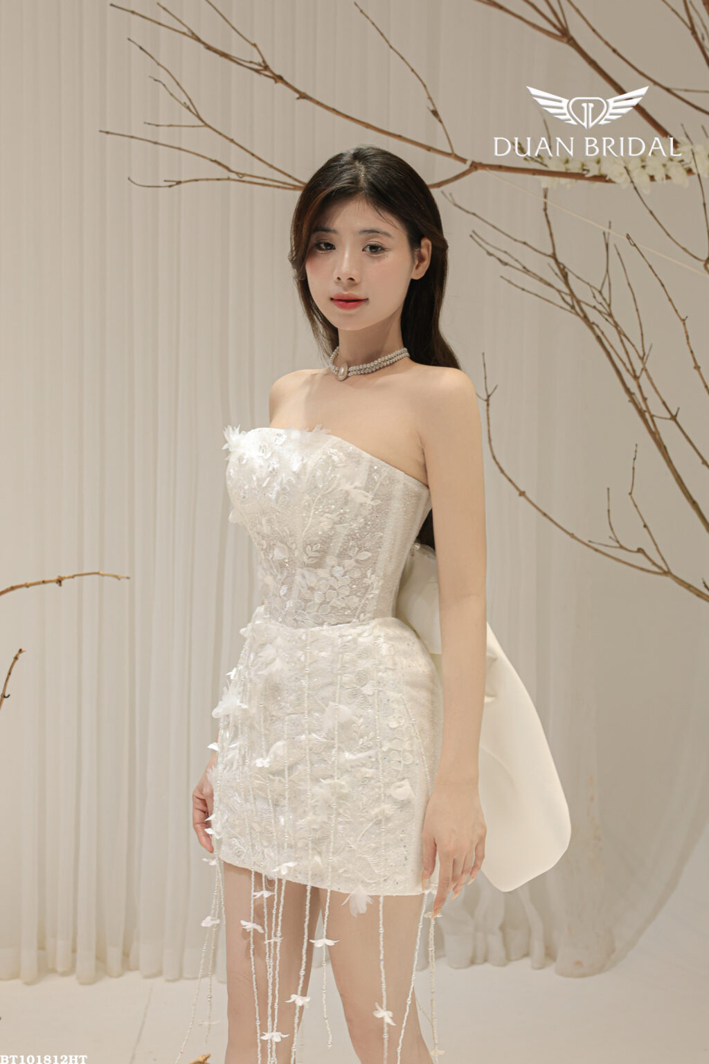 Sway - sleeveless mini wedding dress - 2