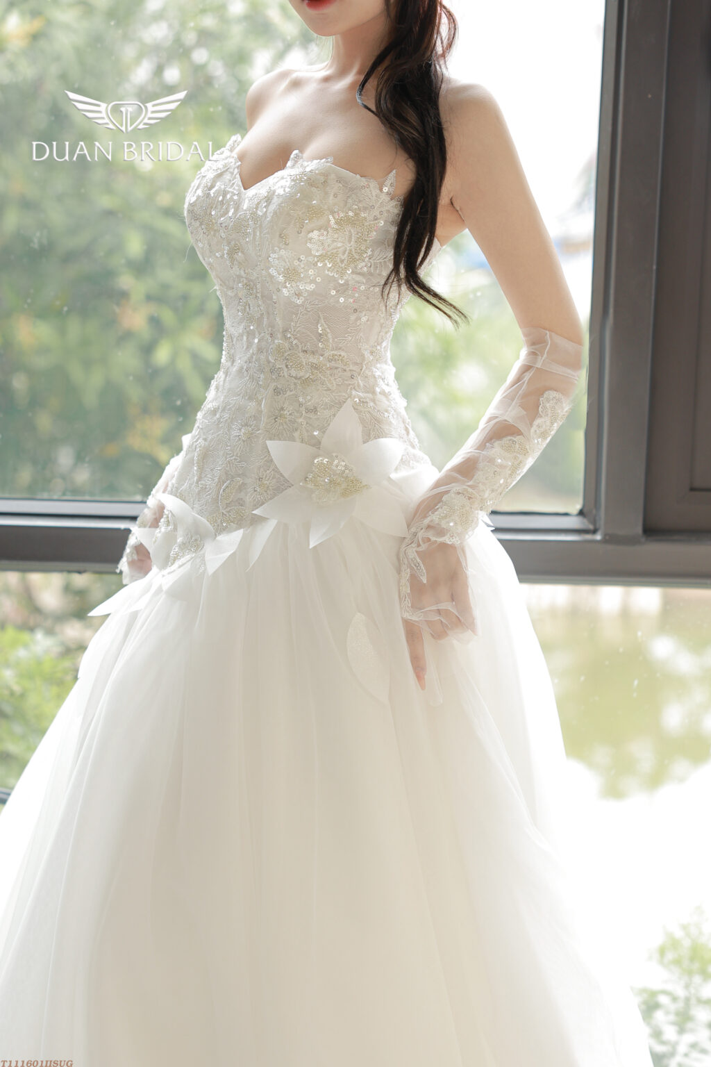 Evadne - sleeveless mermaid wedding dress - 3