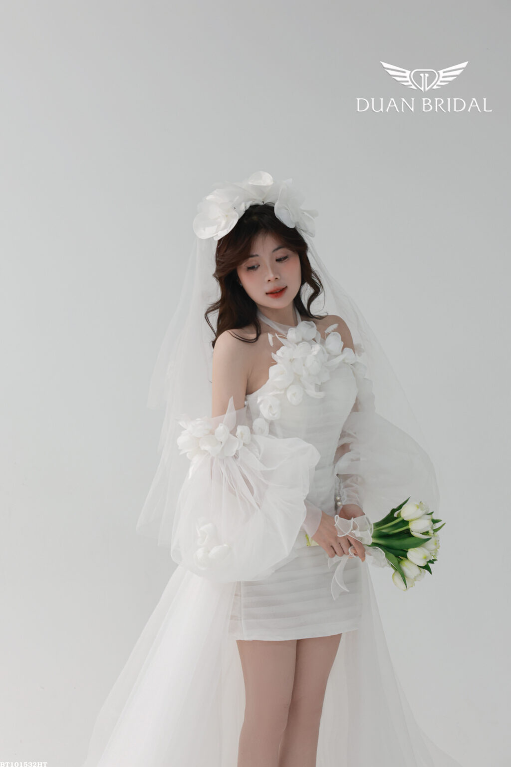 Essence - detachable sleeve mini wedding dress - 2