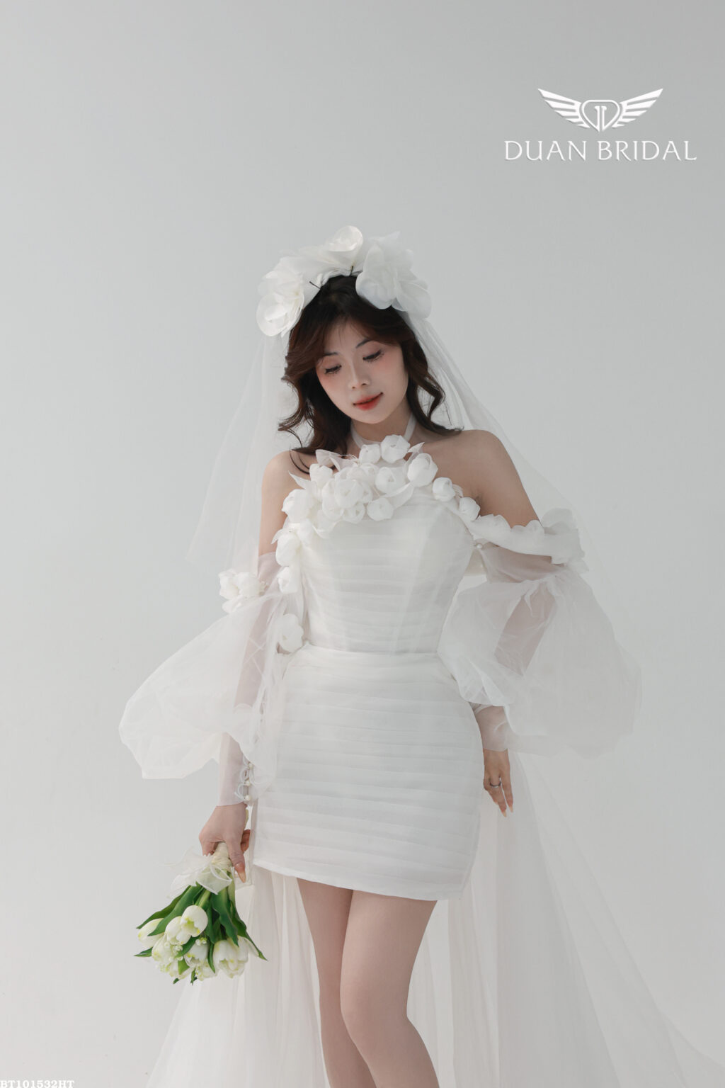 Essence - detachable sleeve mini wedding dress