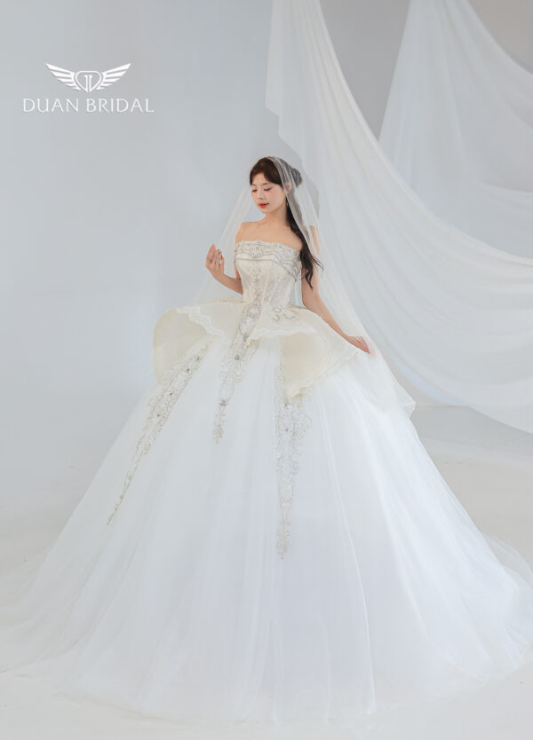Vintage-Inspired Wedding Dresses