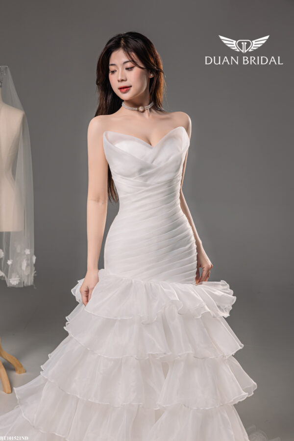 Velia - sleeveless mermaid wedding dress - 1