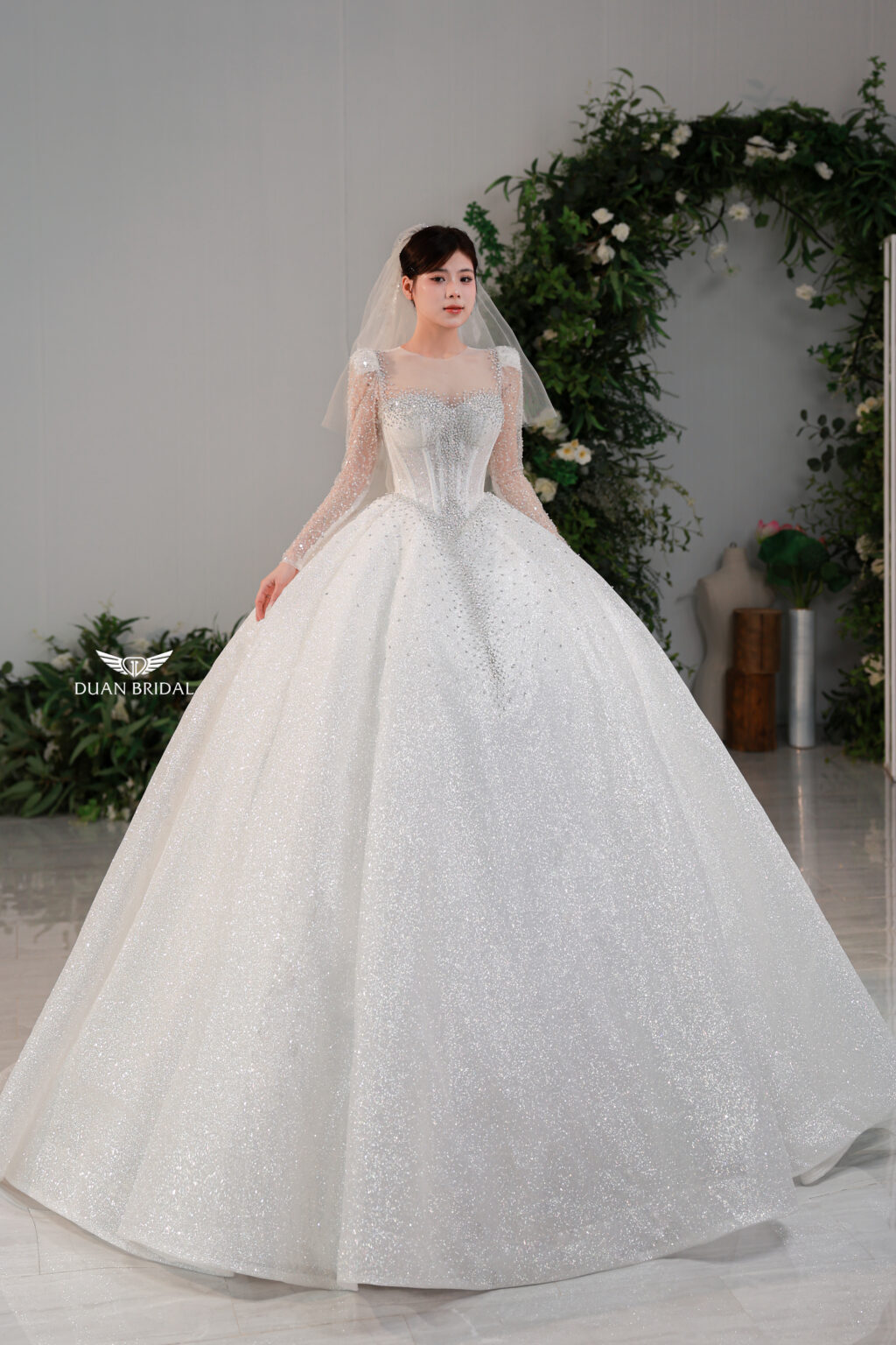 Vesta Blanche - Glitter corset long sleeve ball gown wedding dress