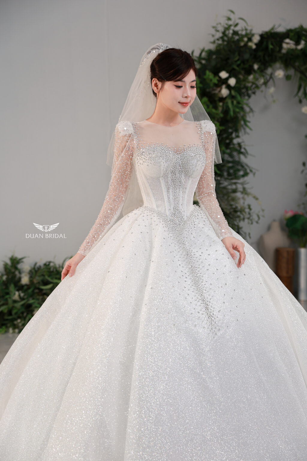 Vesta Blanche - Glitter corset long sleeve ball gown wedding dress