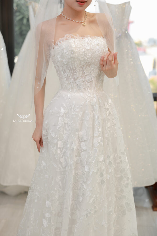 Floréline - Sleeveless soft lace A-line wedding dress