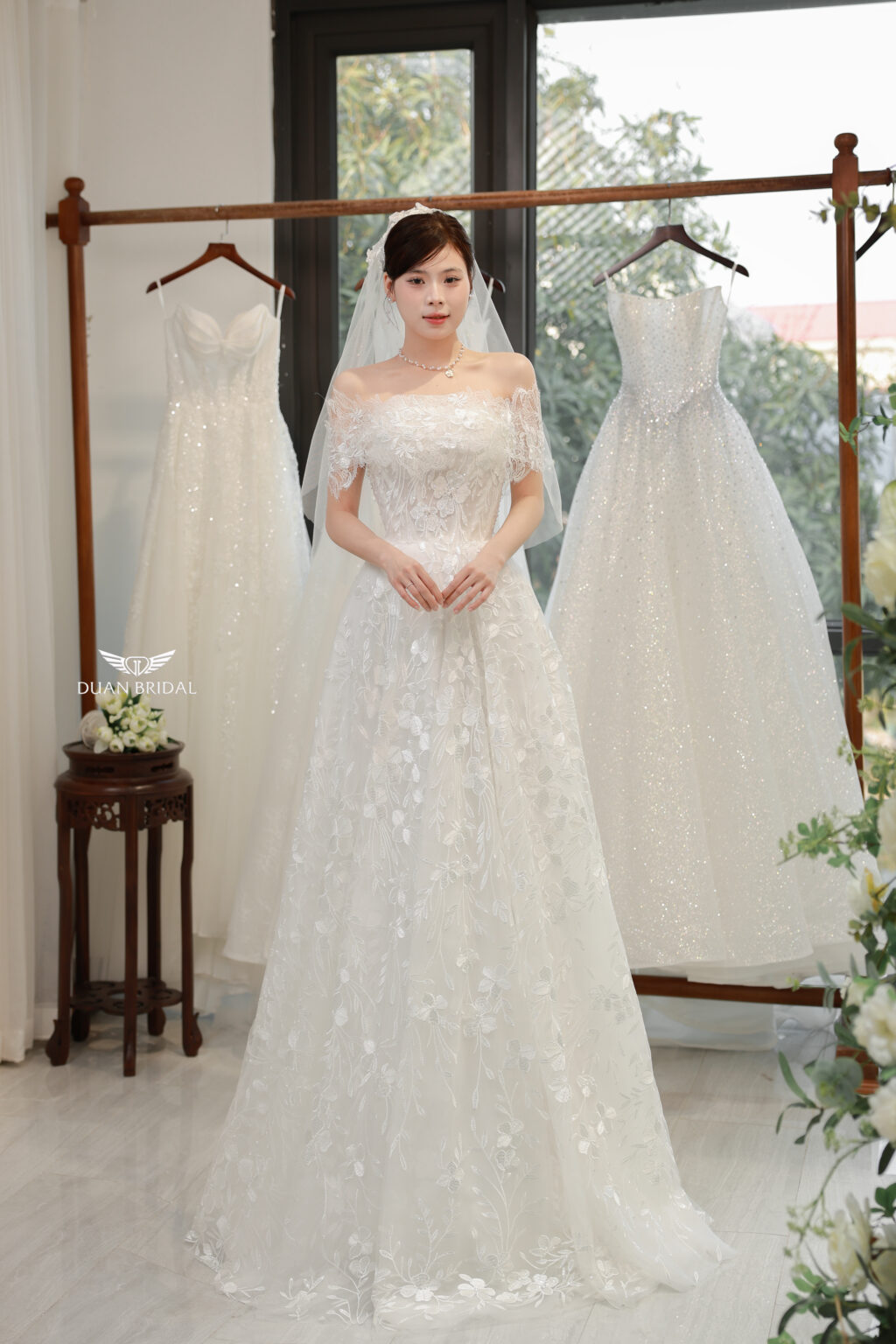 Floréline - Sleeveless soft lace A-line wedding dress