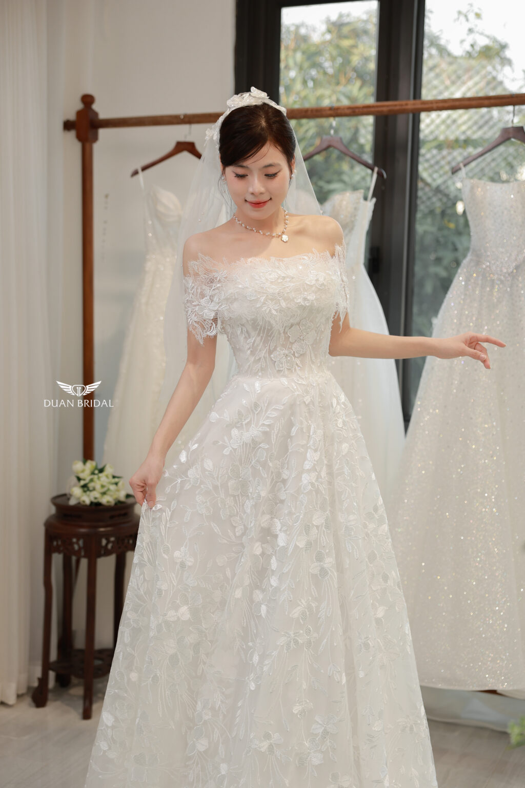 Floréline - Sleeveless soft lace A-line wedding dress