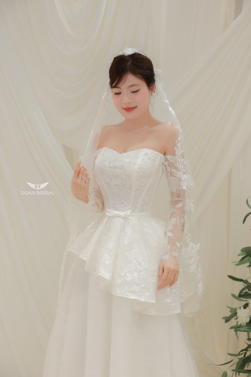Viviane - Long sleeve A-line wedding dress