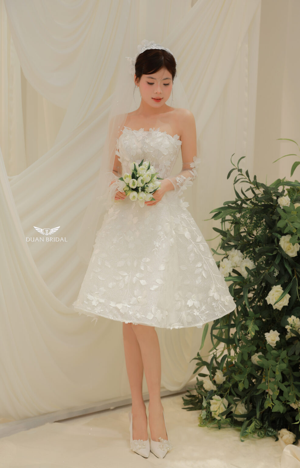 Nouvela - Detachable sleeve mini wedding dress