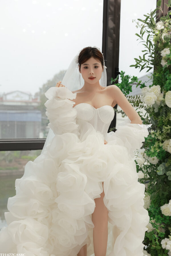 Volair - detachable sleeve mermaid wedding dress