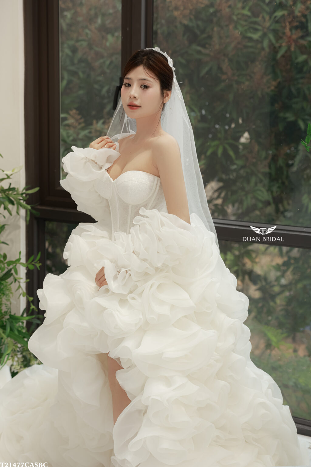 Volair - detachable sleeve mermaid wedding dress - 3