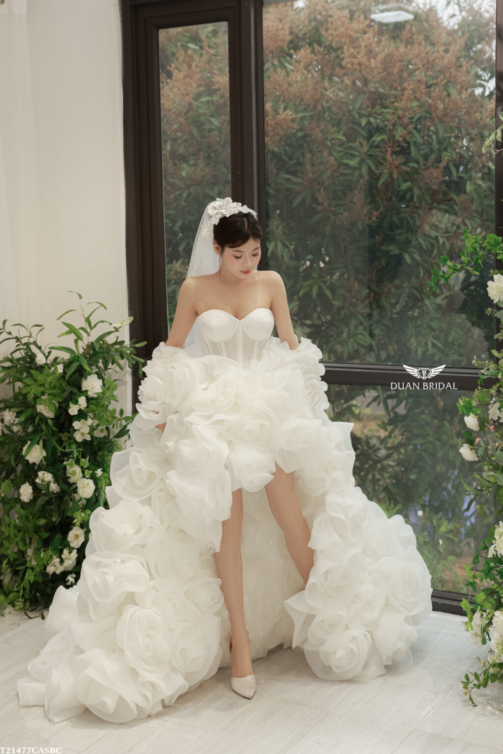 Volair - detachable sleeve mermaid wedding dress - 4