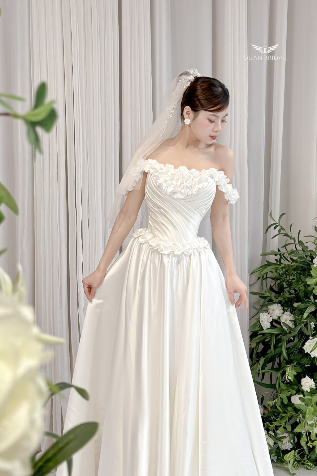 Floréa - Off-shoulder A-line wedding dress - 3