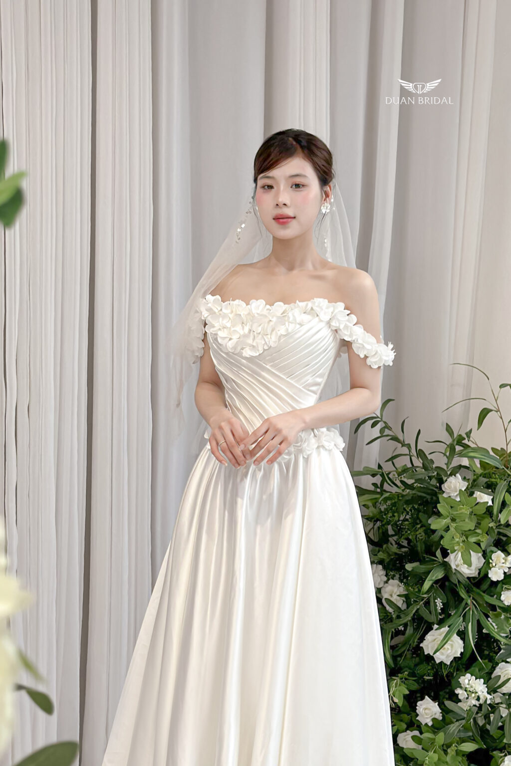 Floréa - Off-shoulder A-line wedding dress - 2