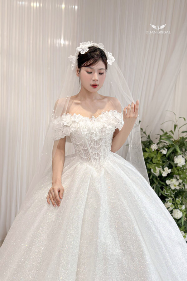 Lumyth - off-shoulder ball gown wedding dress - 2