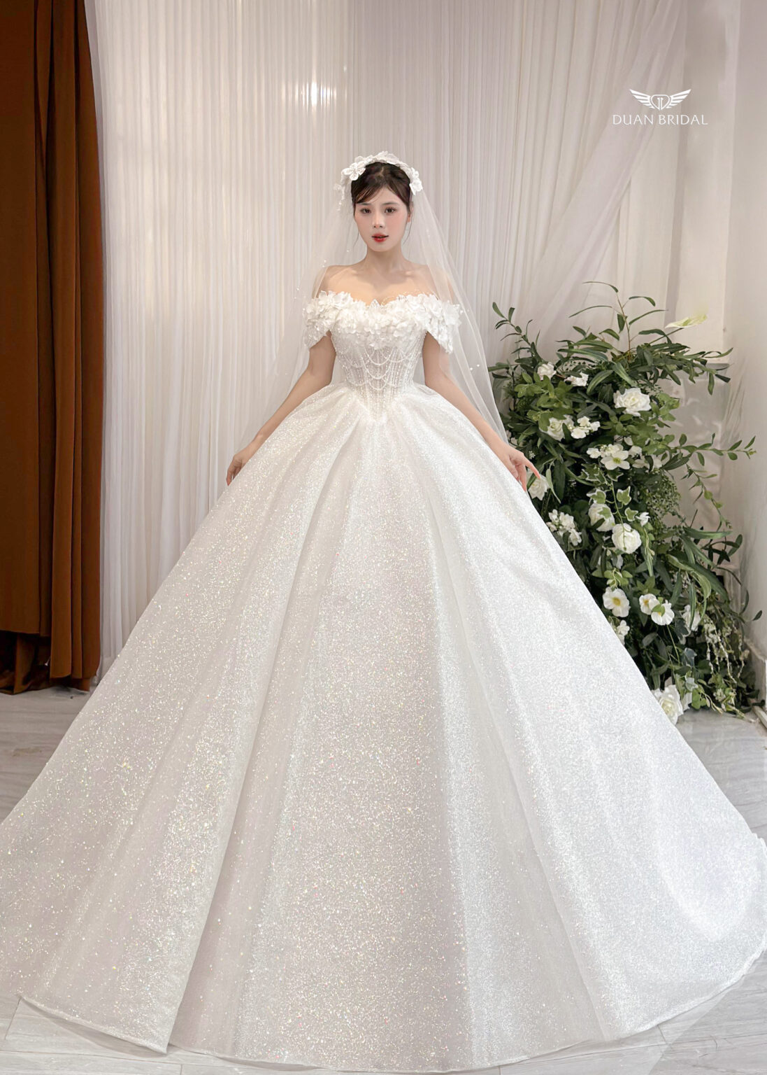 Lumyth - off-shoulder ball gown wedding dress - 4