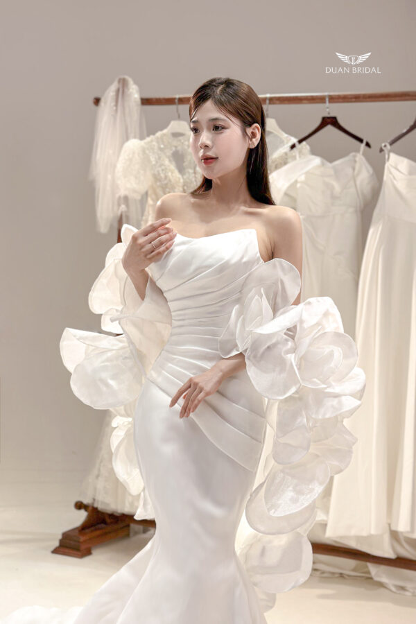 Selwyn - detachable sleeve mermaid wedding dress - 2