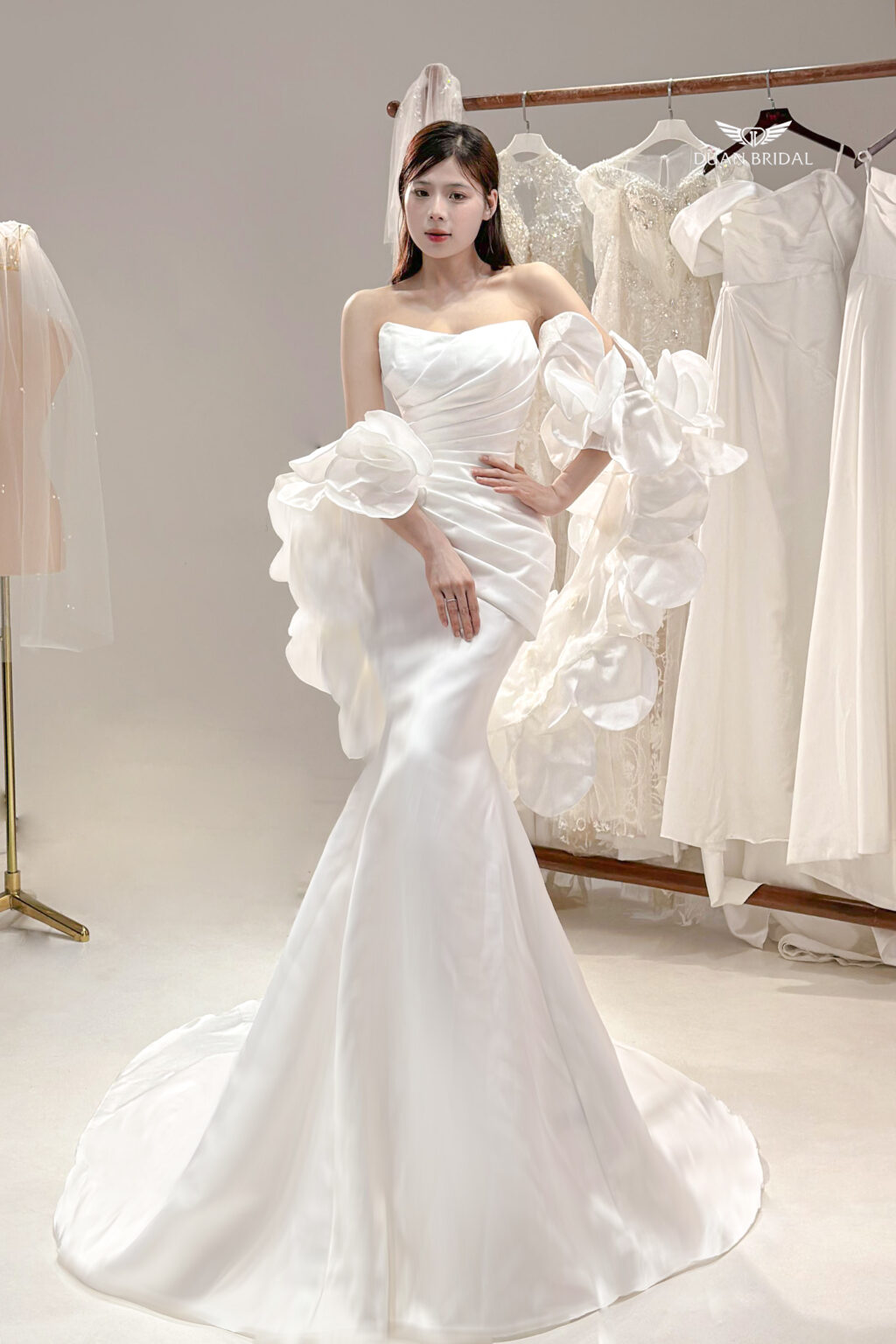 Selwyn - detachable sleeve mermaid wedding dress - 4