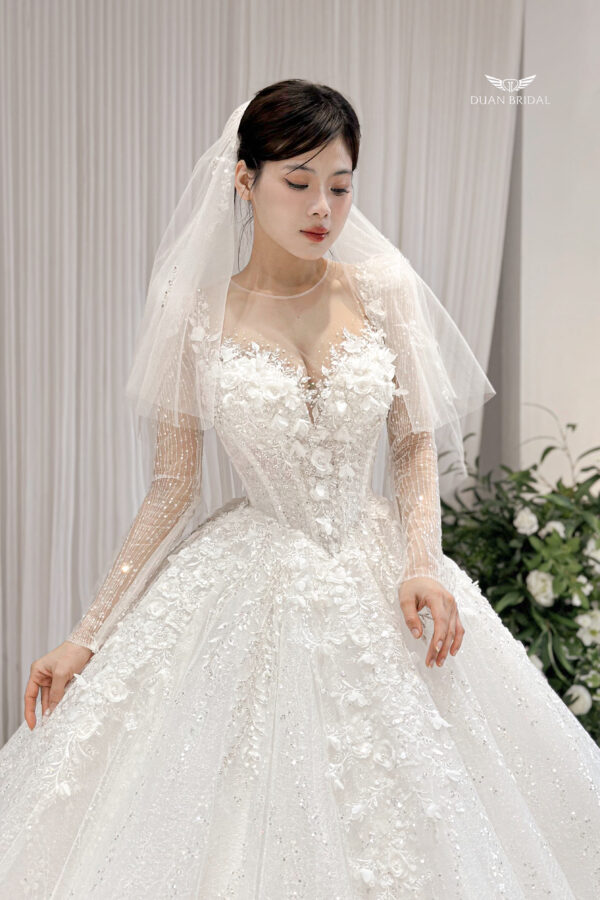 Cyrend - long sleeve ball gown wedding dress