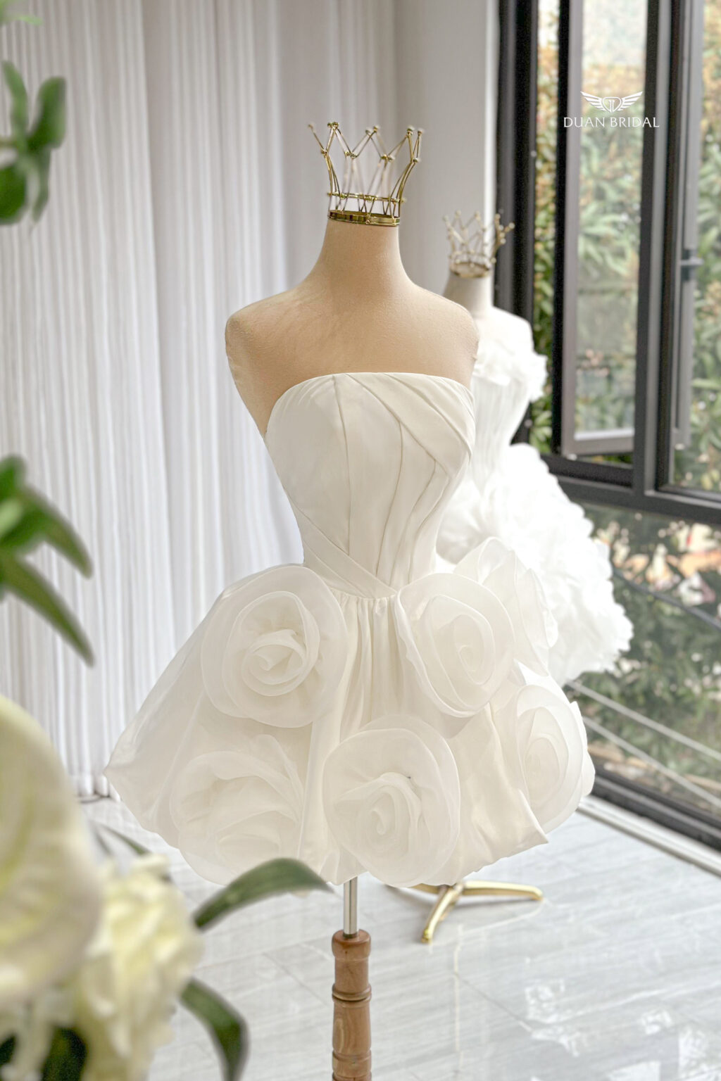 Nyrell - sleeveless mini wedding dress - 2
