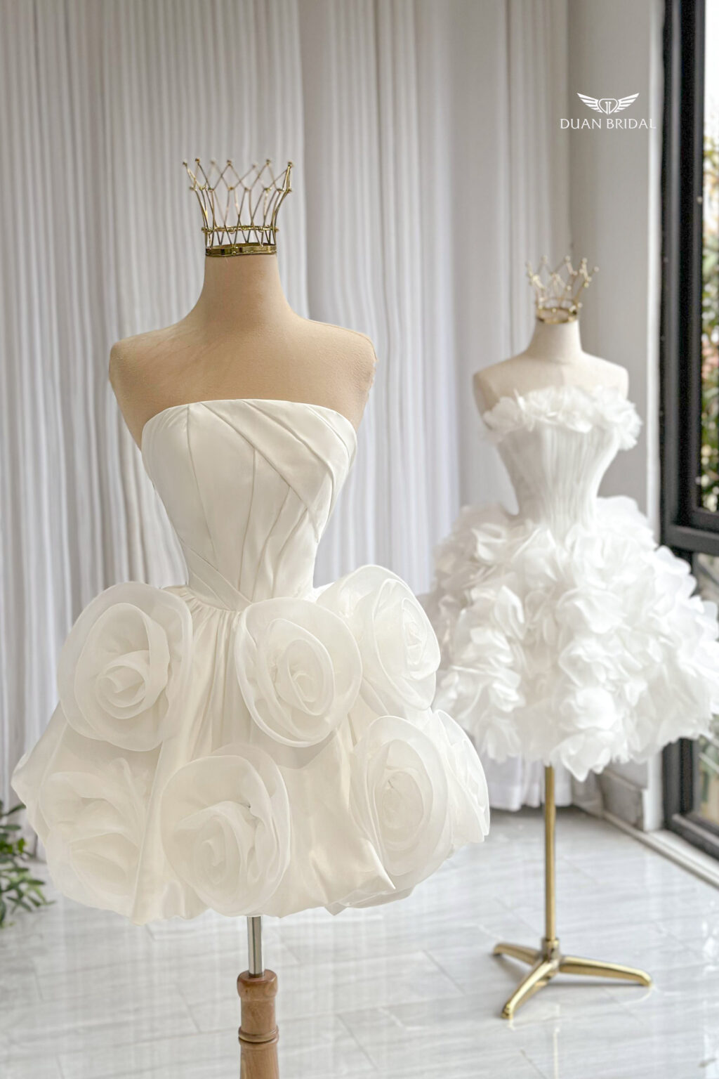 Nyrell - sleeveless mini wedding dress - 3