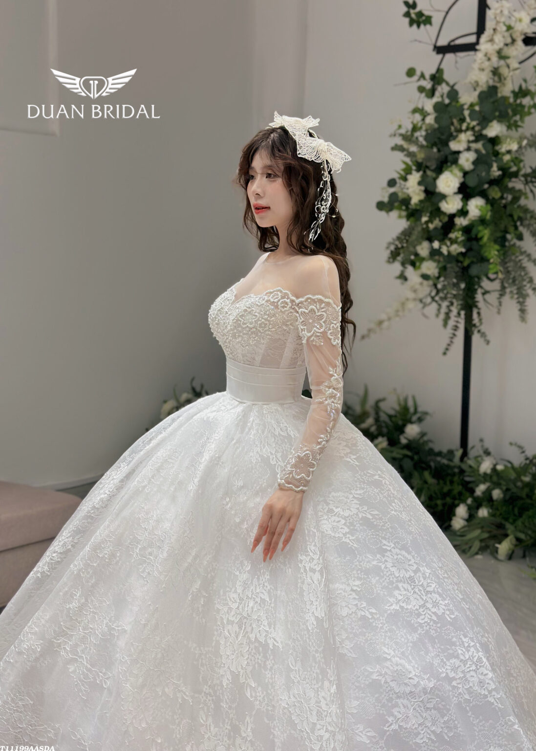 Serelle - off-shoulder long sleeve ball gown wedding dress - 3