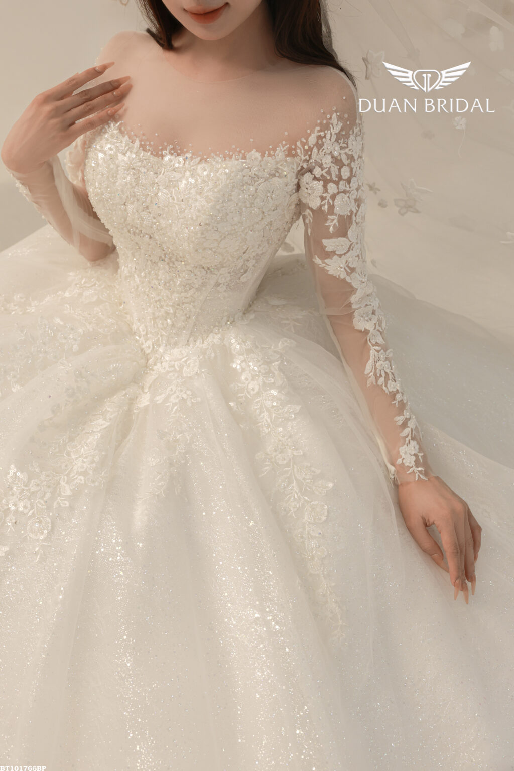 Seraphyne - off-shoulder long sleeve ball gown wedding dress - 3