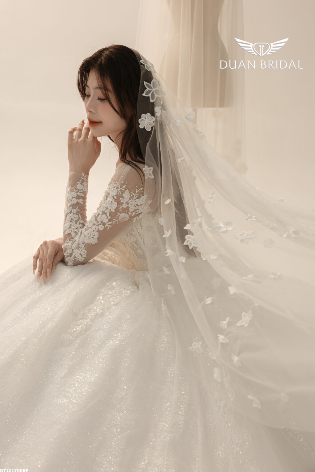 Seraphyne - off-shoulder long sleeve ball gown wedding dress - 4