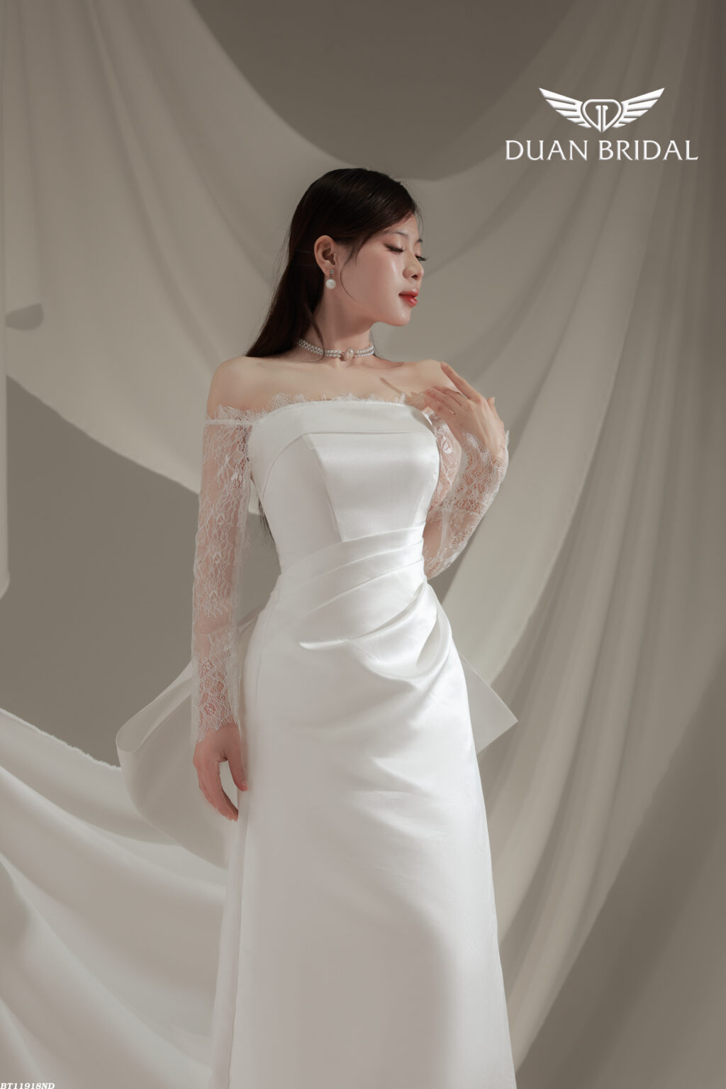 Evell - off-shoulder long sleeve A-line wedding dress - 3