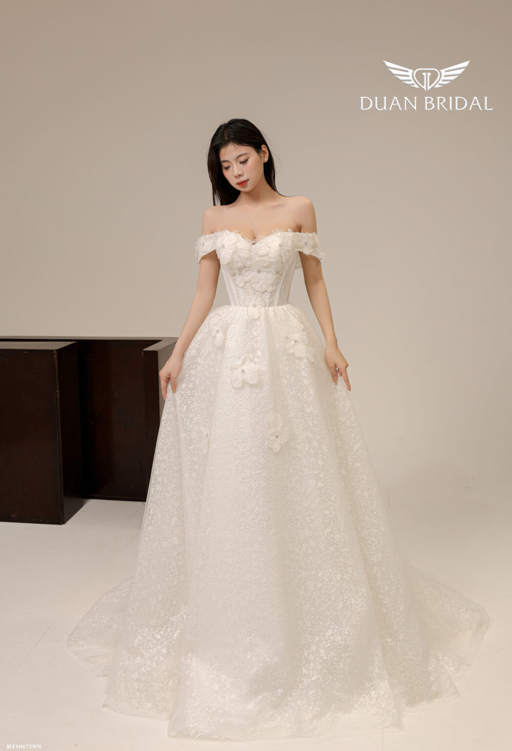 Aeris - off-shoulder A-line wedding dress - 3