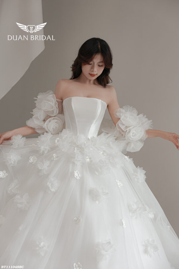 Sylvaine - detachable sleeve ball gown wedding dress