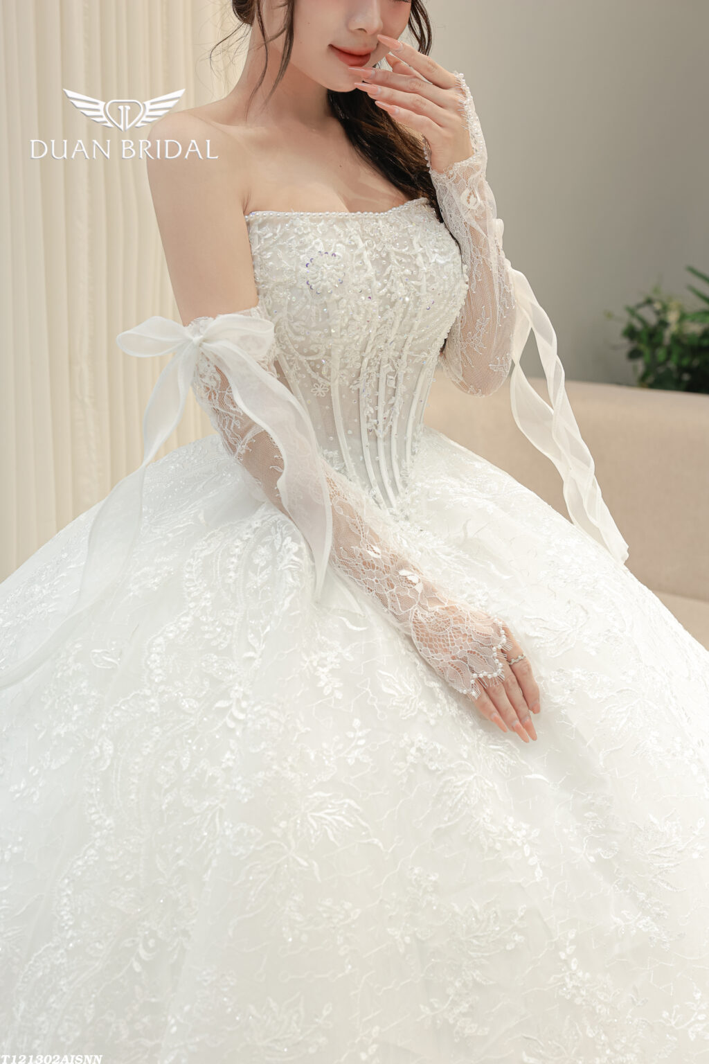 Luna Belle - detachable sleeve ball gown wedding dress - 3