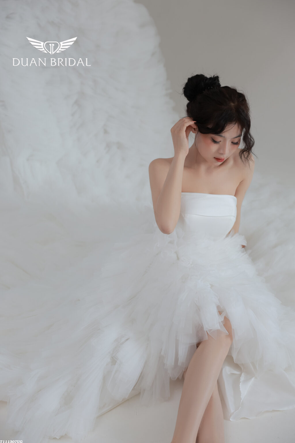 Virelle - sleeveless ball gown wedding dress - 3