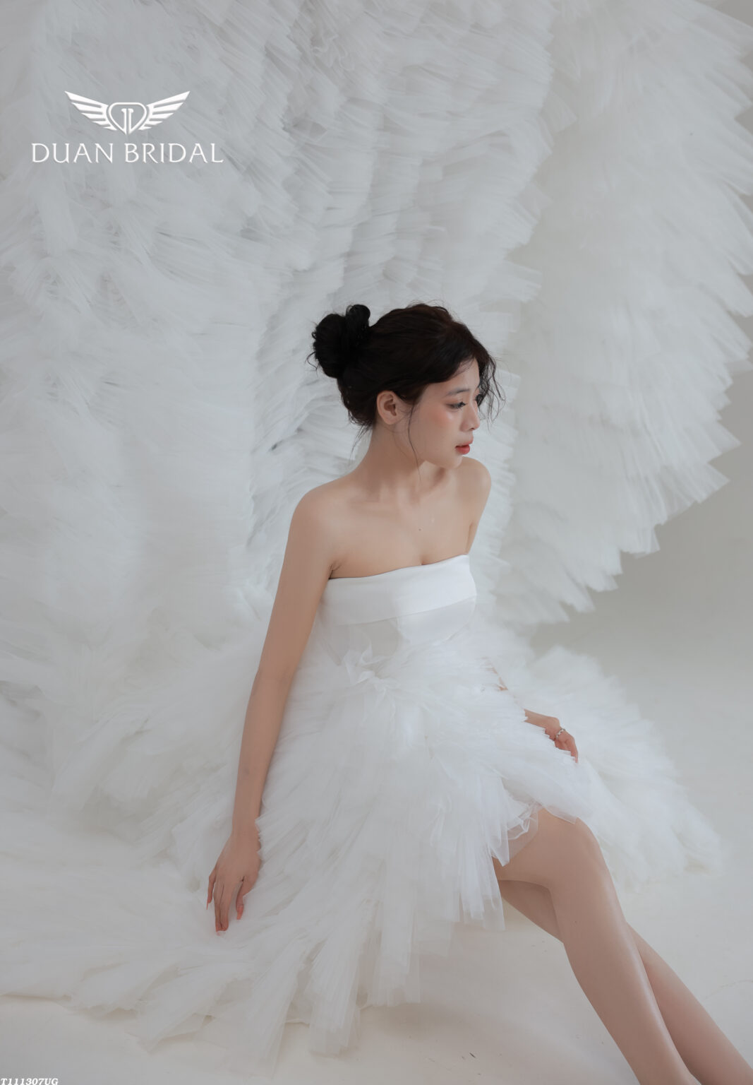 Virelle - sleeveless ball gown wedding dress - 4