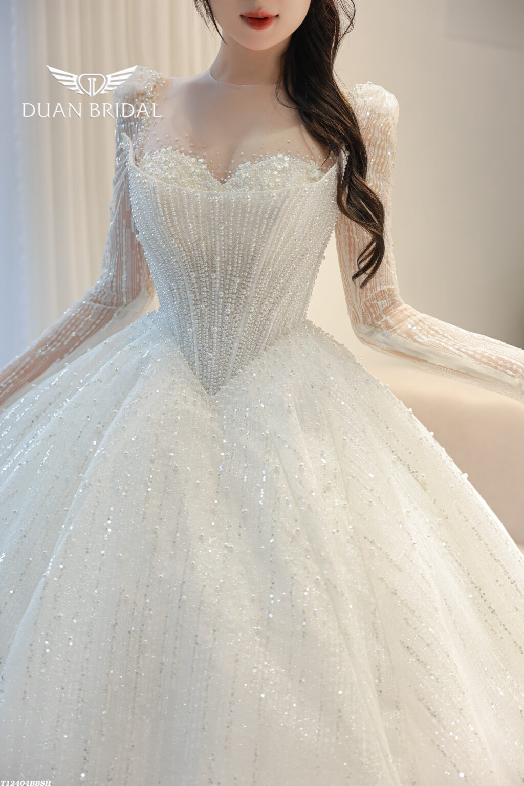 Elysia - off-shoulder long sleeve ball gown wedding dress - 3